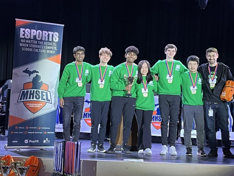 Novi League of Legends receives their trophy. Left to right: Nihal Dongari, Conner Kirkman, William Diaz, Julia Lin, Robert Floros, Andy Li, Christopher White. Photo provided by Mr. White.